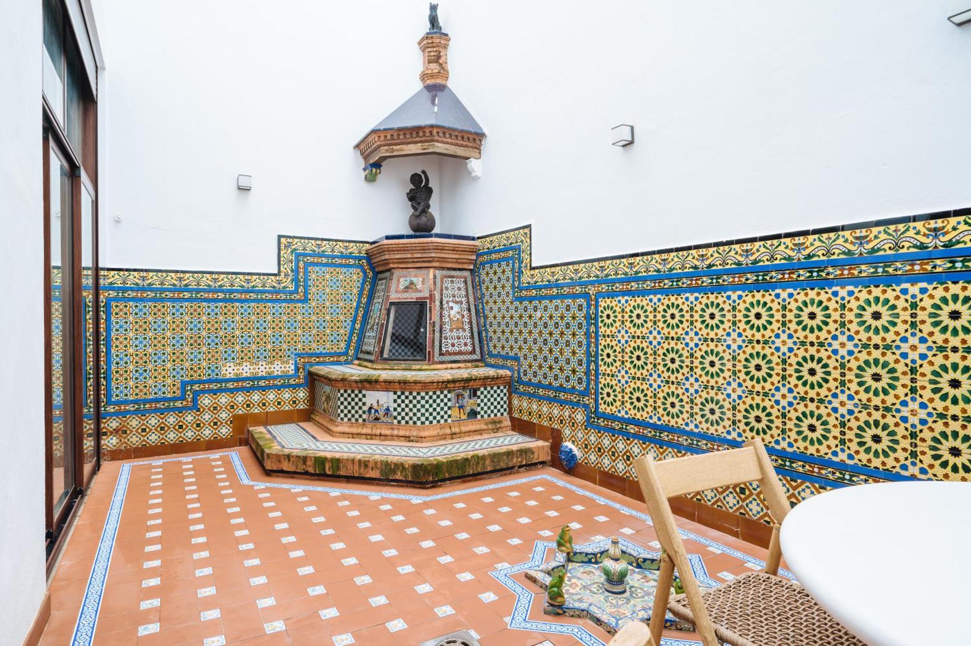 Apartamentos "El Escondite De Triana" Seville Exterior photo