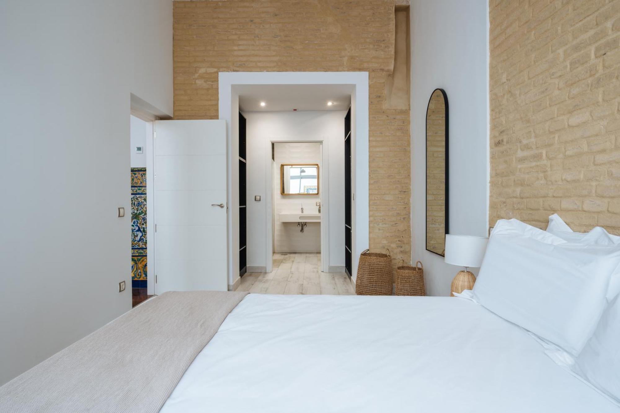 Apartamentos "El Escondite De Triana" Seville Exterior photo