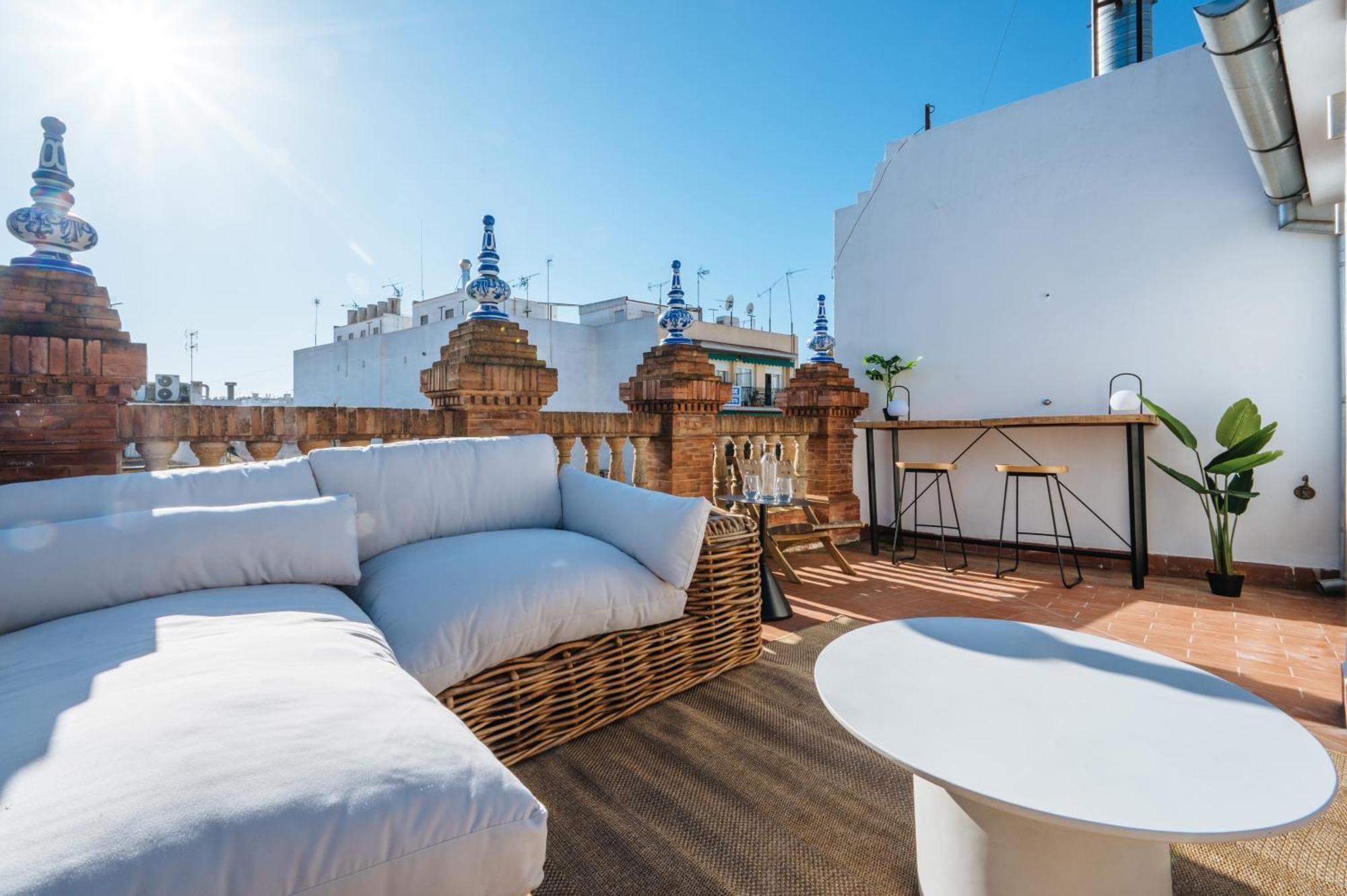 Apartamentos "El Escondite De Triana" Seville Exterior photo